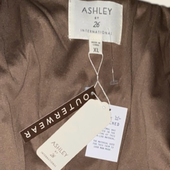 NWT ASHLEY BY 26 INTERNATIONAL FAUX FUR CAMEL PLAID PATTERN CROPPED JACKET•S/XL - Picture 9 of 11